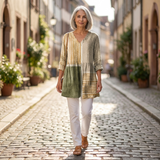 Maeve | Lange Bluse mit Muster - im Alltag getragen