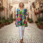 Eden | Lange Bluse mit Muster - im Alltag getragen