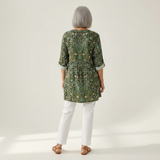 Skye | Lange Bluse mit Muster - Rückansicht