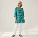 Romy | Lange Bluse mit Muster - Vorderansicht