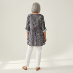 Kira | Lange Bluse mit Muster - Rückansicht