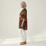 Mila | Lange Bluse mit Muster - Seitenansicht