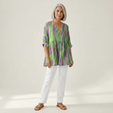 Mira | Lange Bluse mit Muster - Vorderansicht