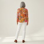Wiebke Pullover in Orange mit Blumen, Rückansicht