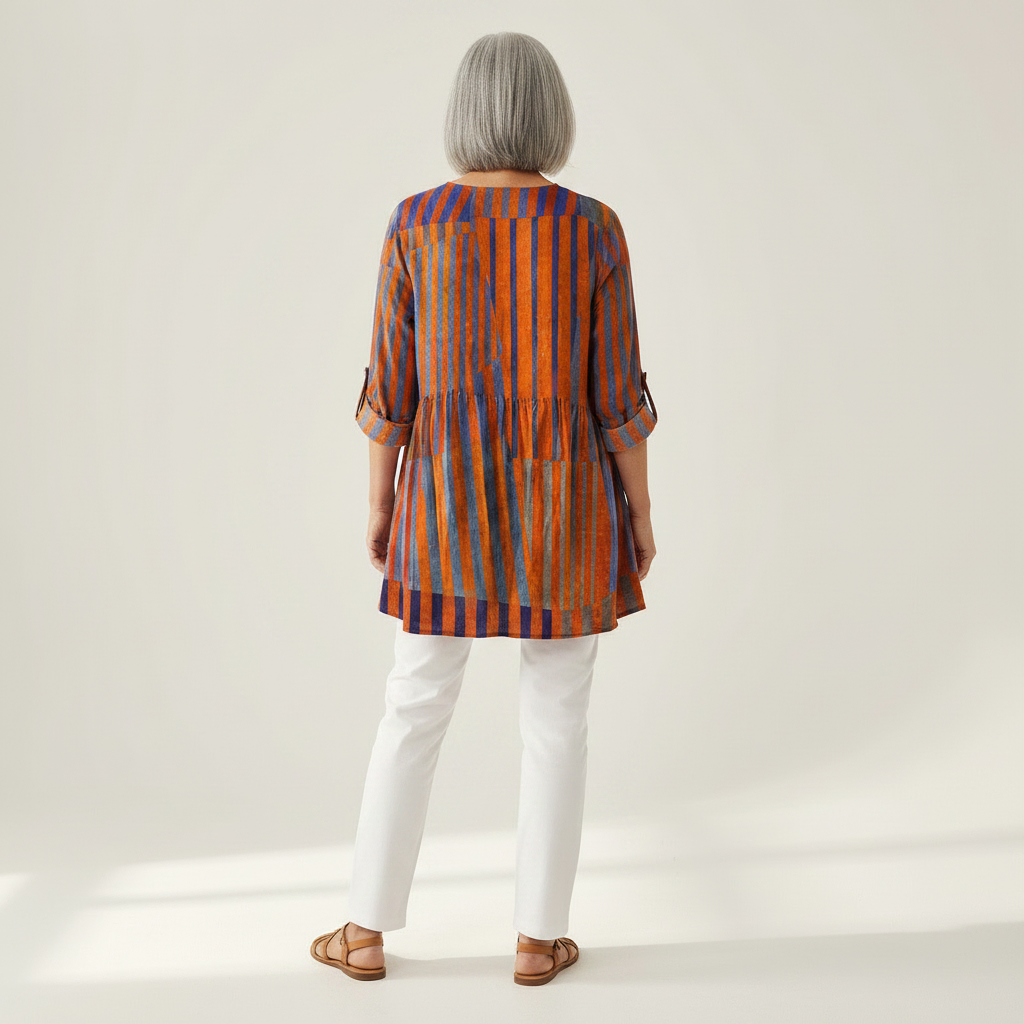 Elowen | Lange Bluse mit Muster - Rückansicht