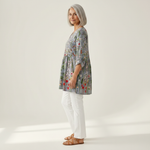 Sloane | Lange Bluse mit Muster - Seitenansicht