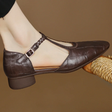 Greta Klassische Leder-T-Steg-Schuhe mit geflochtenem Detail, Produktansicht