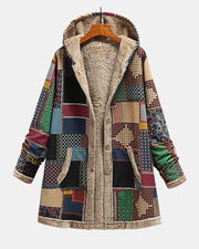 Autumn – Gemütlicher Patchwork-Kapuzenpullover in Erdtönen
