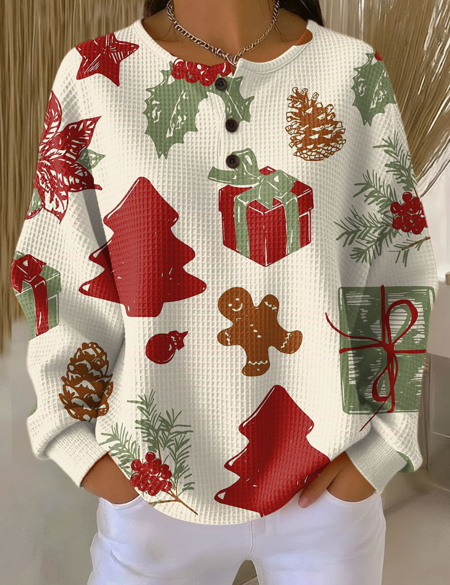 Thea Weihnachtspullover mit Tannen und Geschenken, Vorderansicht
