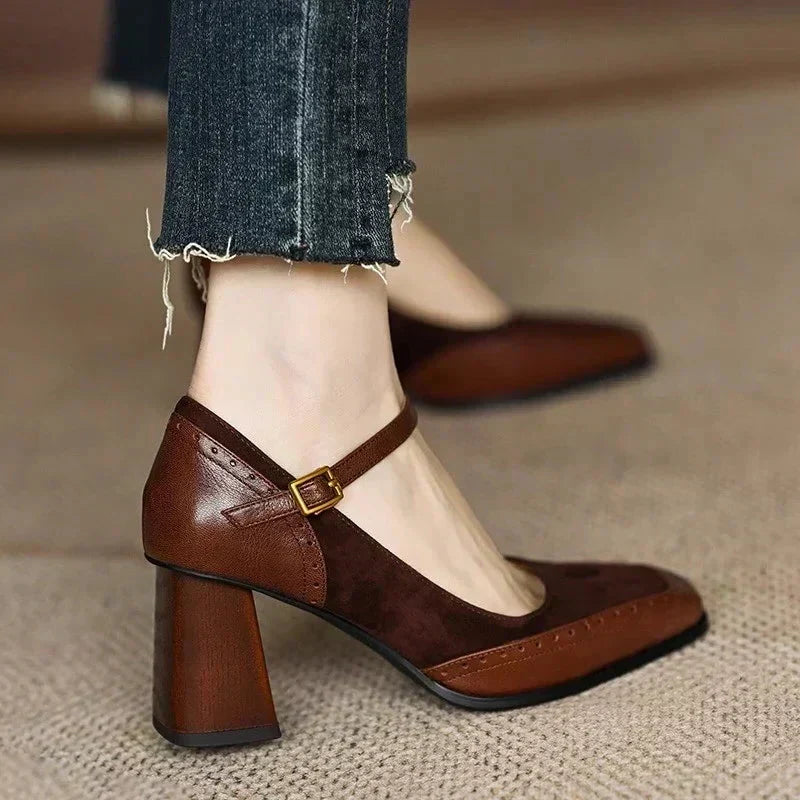 Charlotte Klassische Pumps, Vorderansicht
