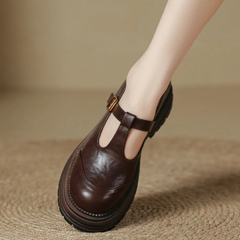 Luisa Vintage-T-Steg-Schuhe, Vorderansicht