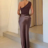 Amber™ – Ein Schulter Satin Maxikleid