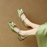 Mathilde Elegante Damenschuhe mit floralem Detail, Seitenansicht