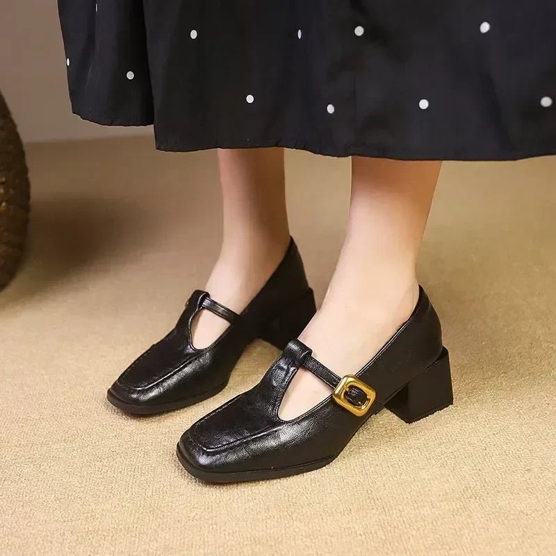 Ida Zeitlose Damen-Schuhe mit mittelhohem Absatz, Seitenansicht