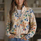Anja Strickjacke mit buntem Blättermuster, Vorderansicht