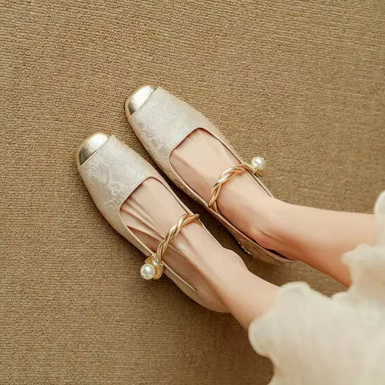 Frieda Klassische Riemchenschuhe mit elegantem Look, Nahaufnahme