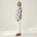 Heike Cremefarbene Strickjacke mit blauen Blüten, Seitenansicht