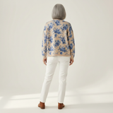 Heike Cremefarbene Strickjacke mit blauen Blüten, Rückansicht