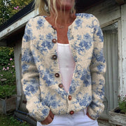 Heike | Cremefarbene Strickjacke mit blauen Blüten
