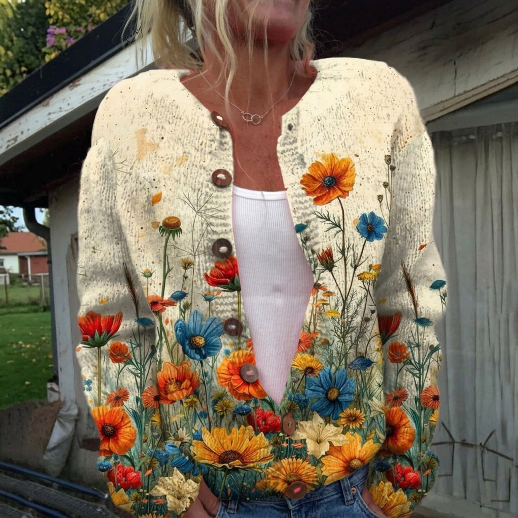 Martina Strickjacke mit farbenfrohen Wildblumen, Vorderansicht