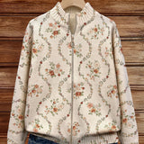 Ingrid Strickjacke mit zarten Blumenranken, Nahaufnahme