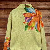 Claudia Strickjacke mit farbenfrohem Lilienmotiv, Seitenansicht