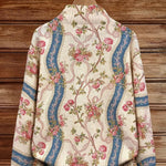 Sabine Strickjacke mit Rosenrankenmuster, Nahaufnahme