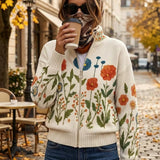Andrea Strickjacke mit Wildblumenmuster, Seitenansicht
