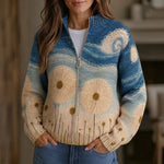 Renate Strickjacke mit Pusteblumen-Motiv, Vorderansicht